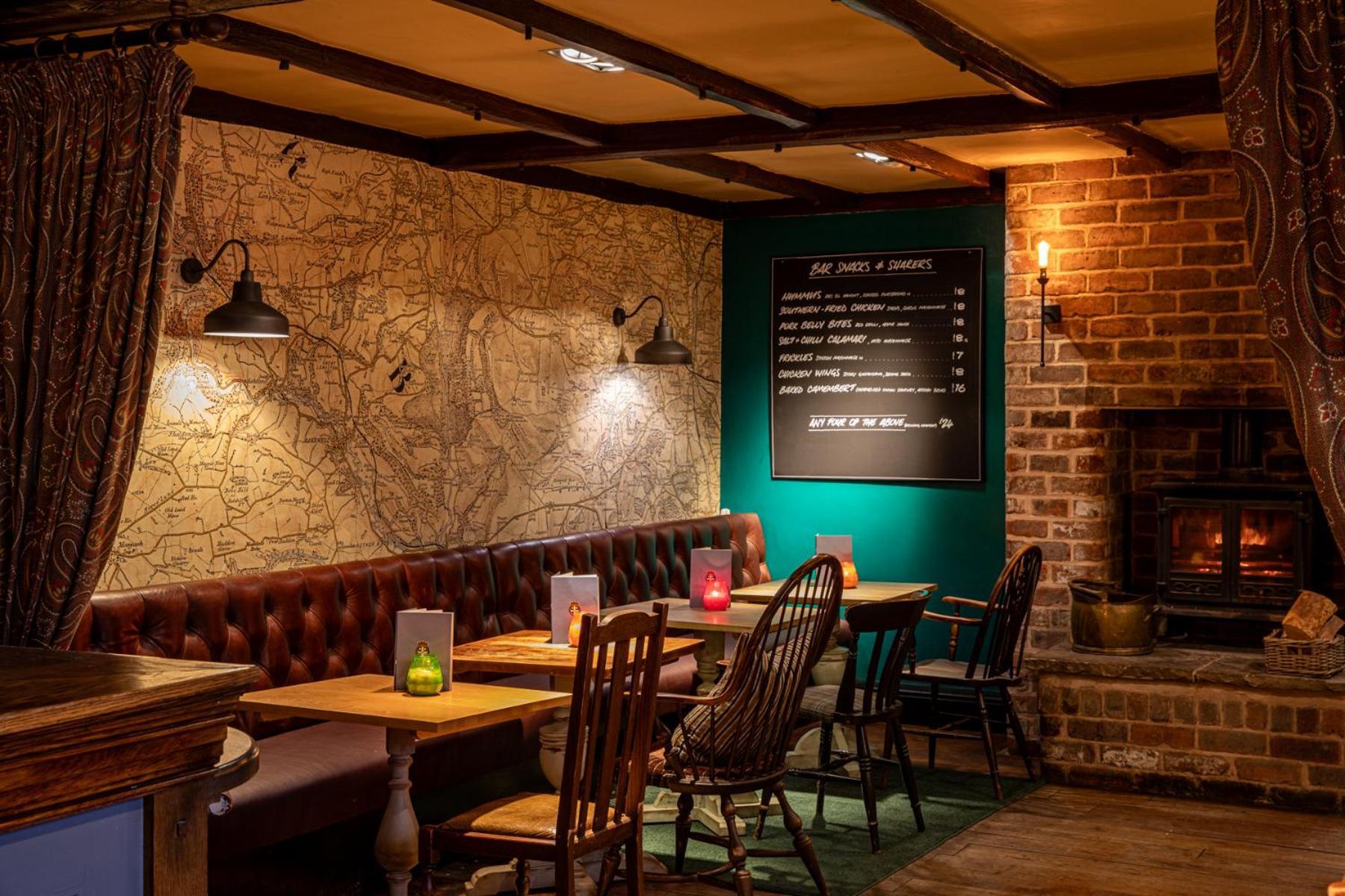 The Devonshire Arms Hotel Баслоу Екстериор снимка