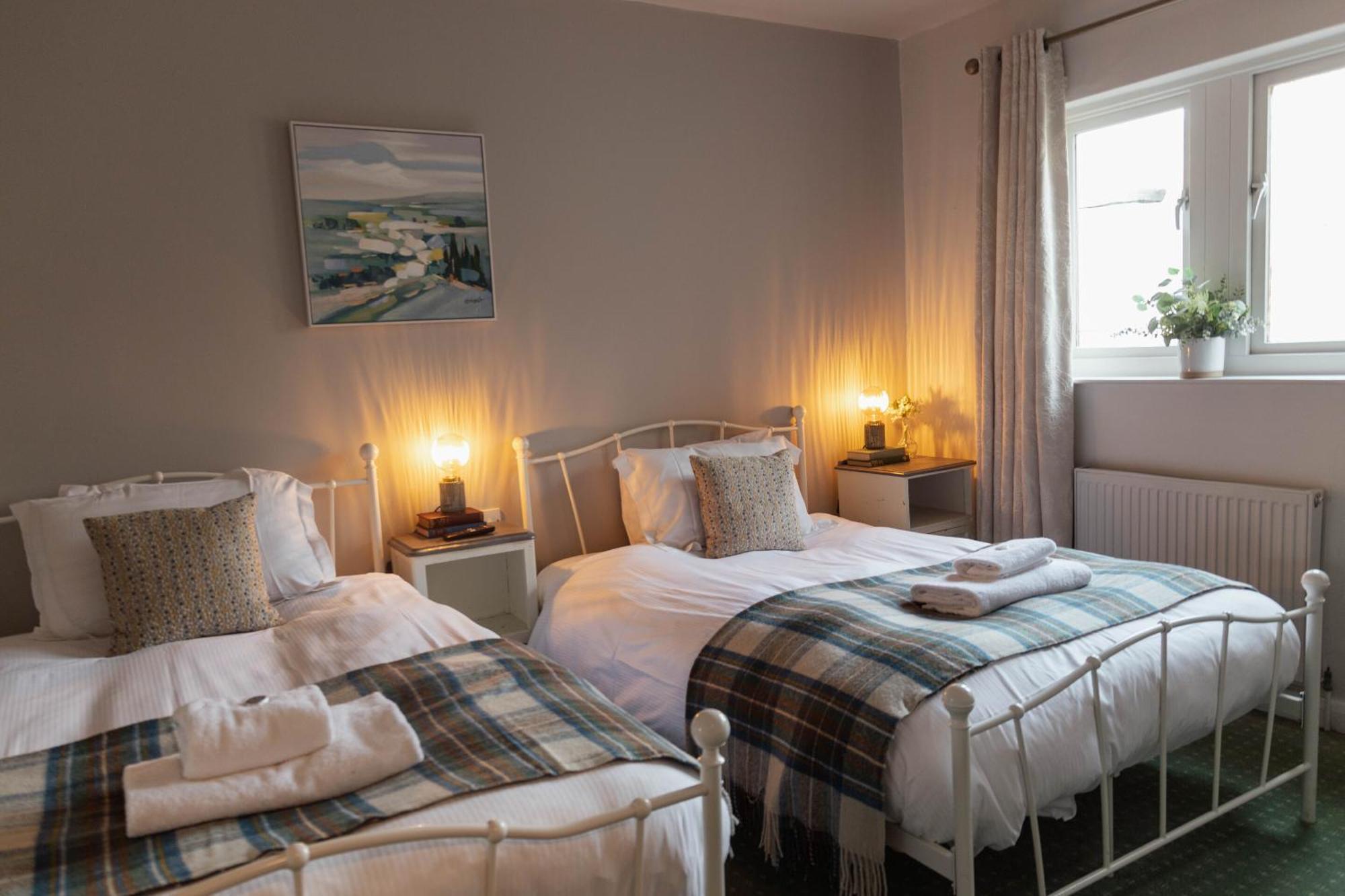 The Devonshire Arms Hotel Баслоу Стая снимка