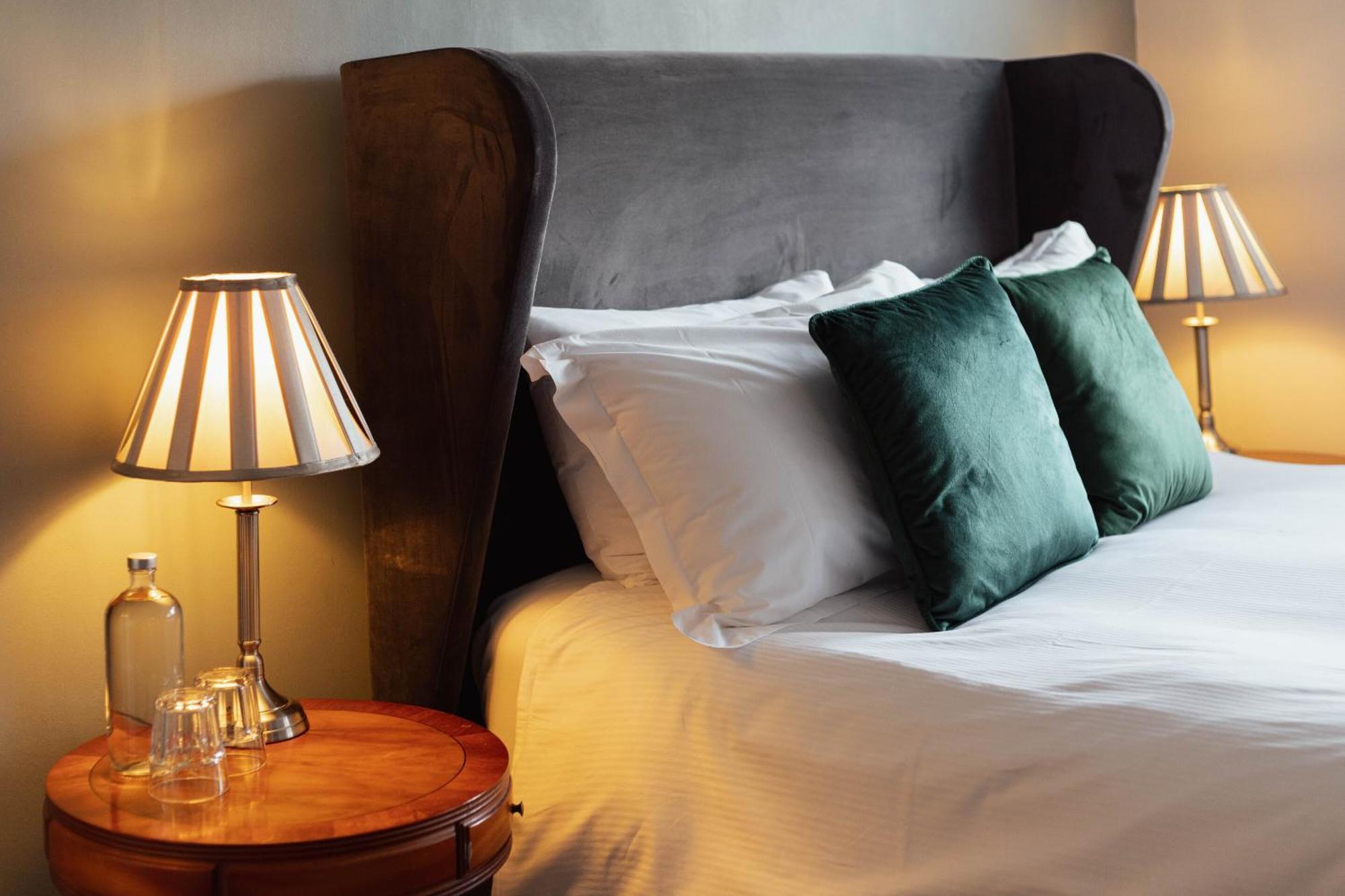The Devonshire Arms Hotel Баслоу Стая снимка