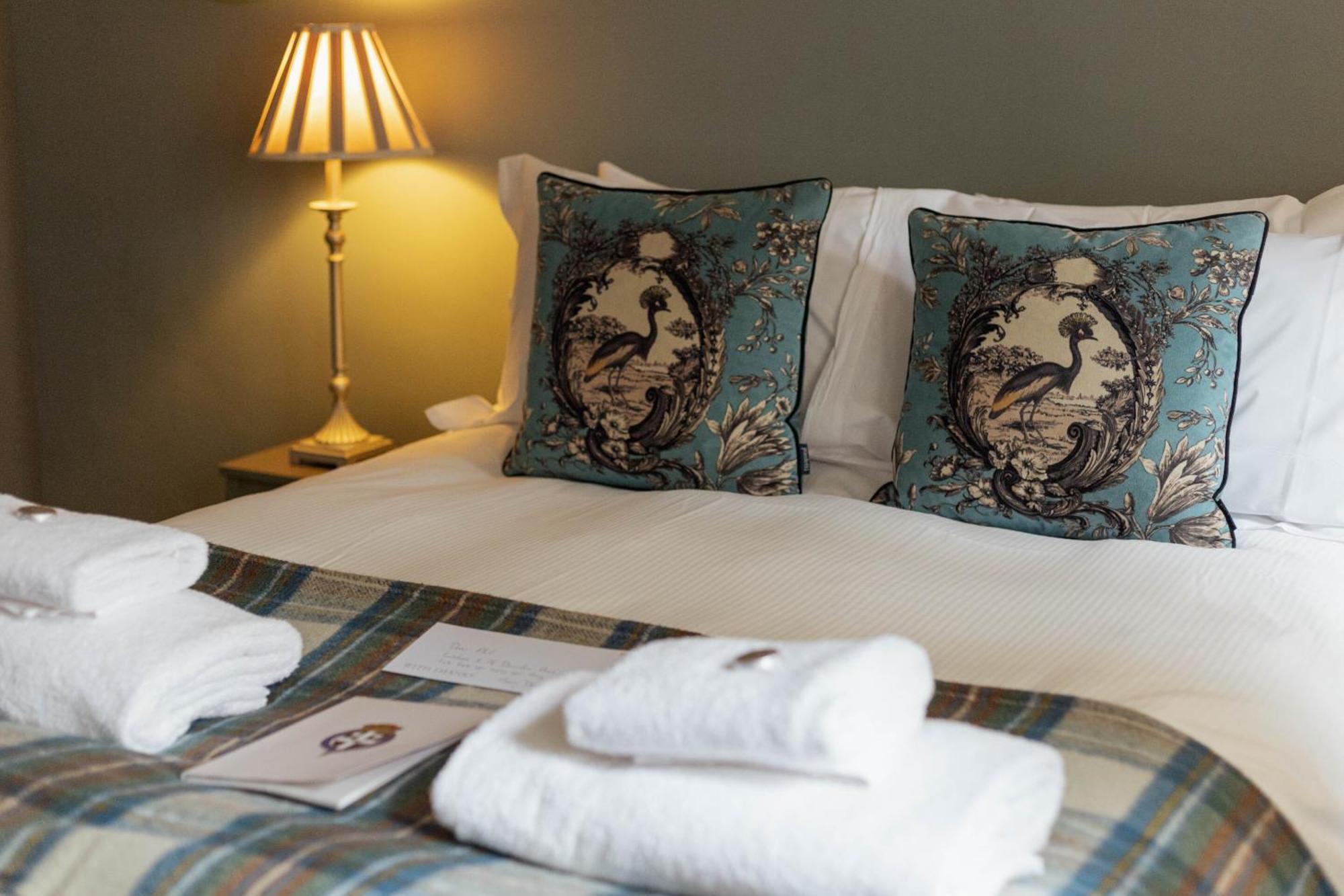 The Devonshire Arms Hotel Баслоу Стая снимка
